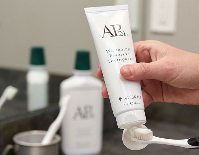 kem-danh-rang-ap24-whitening-fluoride-toothpaste-4989