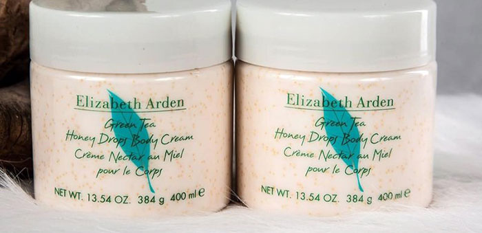 kem-duong-trang-da-tra-xanh-mat-ong-elizabeth-arden-3581