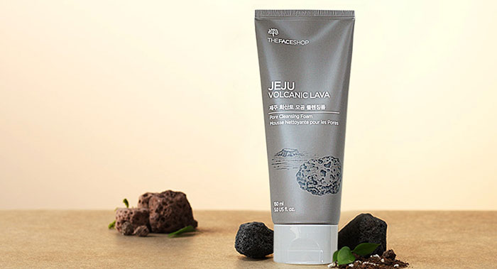 innisfree-jeju-volcanic-pore-cleansing-foam-sua-rua-mat-dac-tri-mun-5144