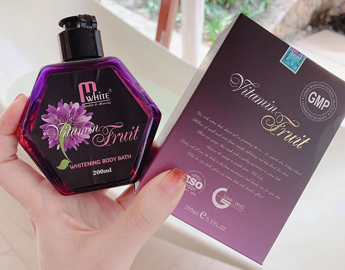 sua-tam-trang-da-hoa-anh-dao-vitamin-fruit-3555