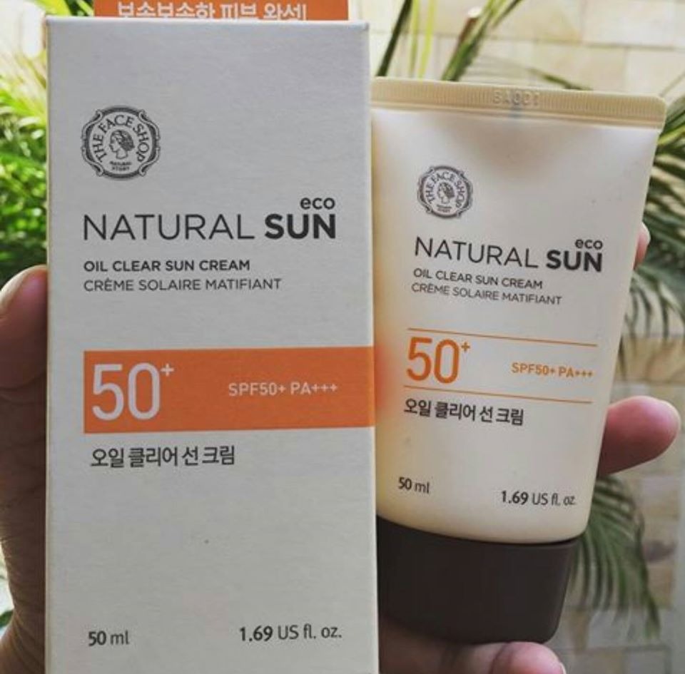 Kem Chống Nắng Se Khít Lỗ Chân Lông Natural Sun Eco Photogenic Sun Blur SPF50 Plus PA